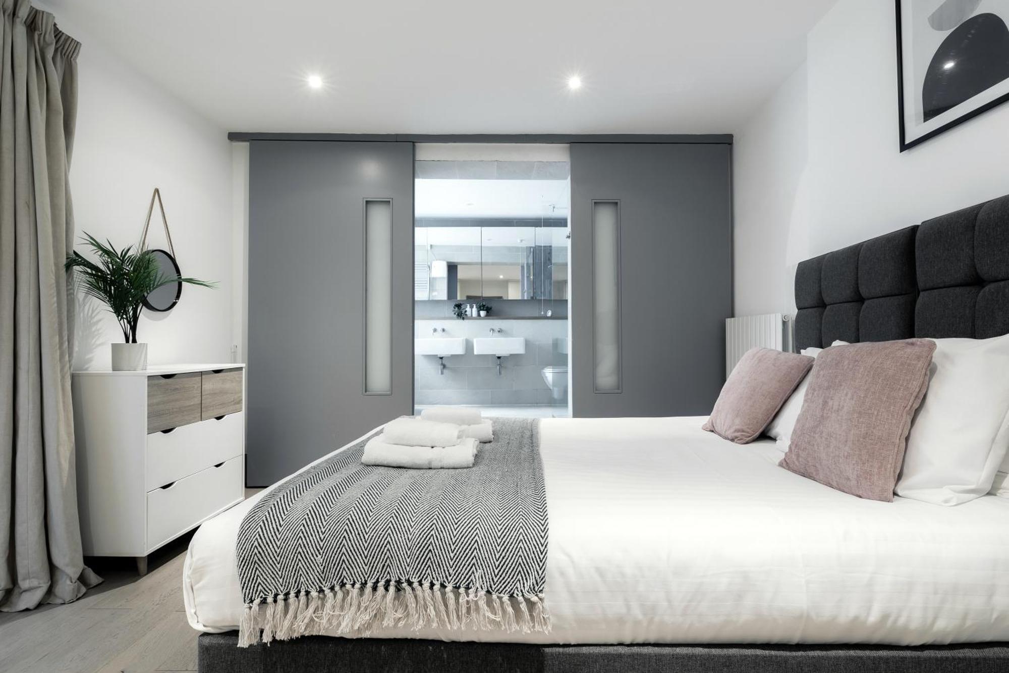 Prime Apartments Gloucester Road Londra Exterior foto